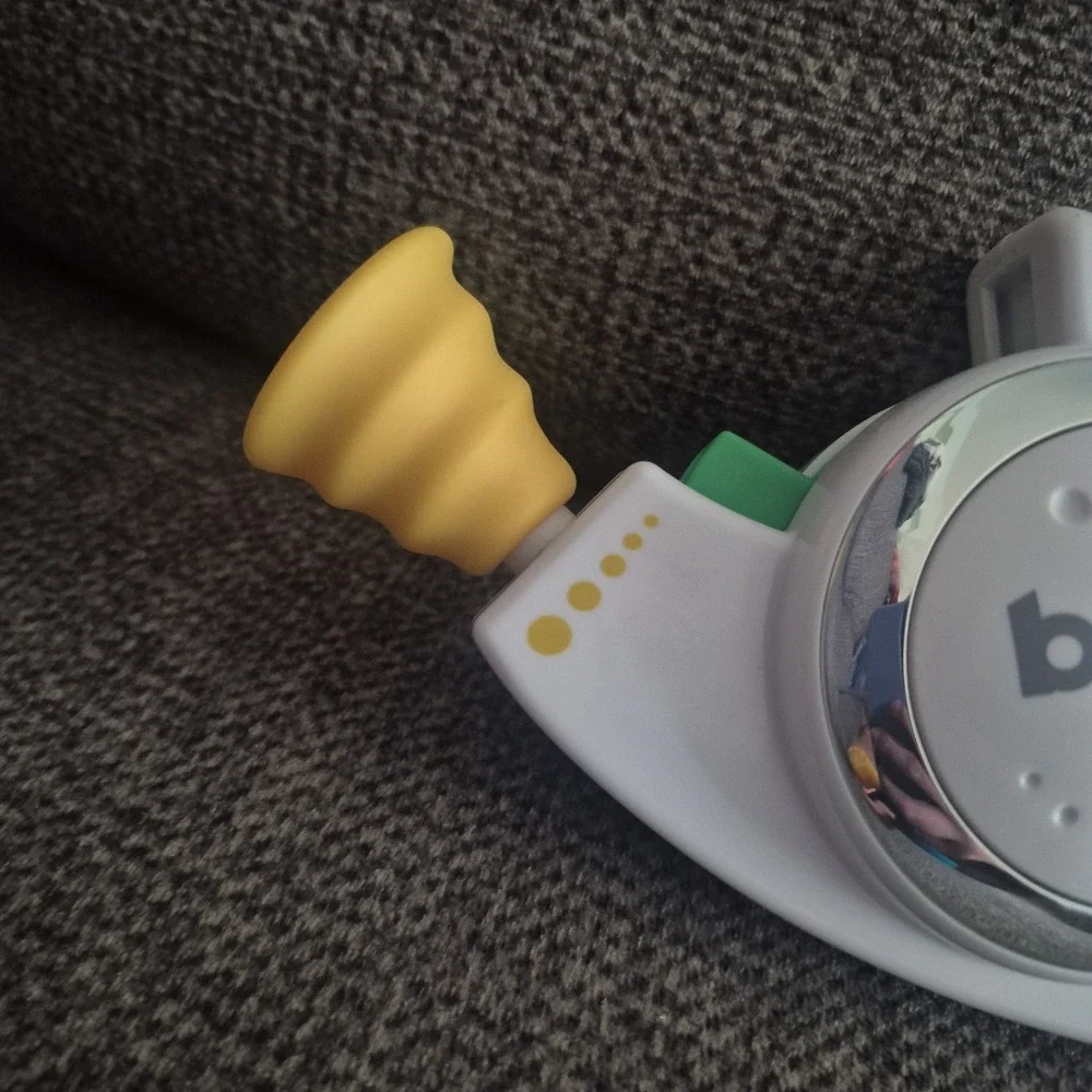 Bop It Hand Held Electronic Talking Game Hasbro 2008 - Tested & Works Great!
